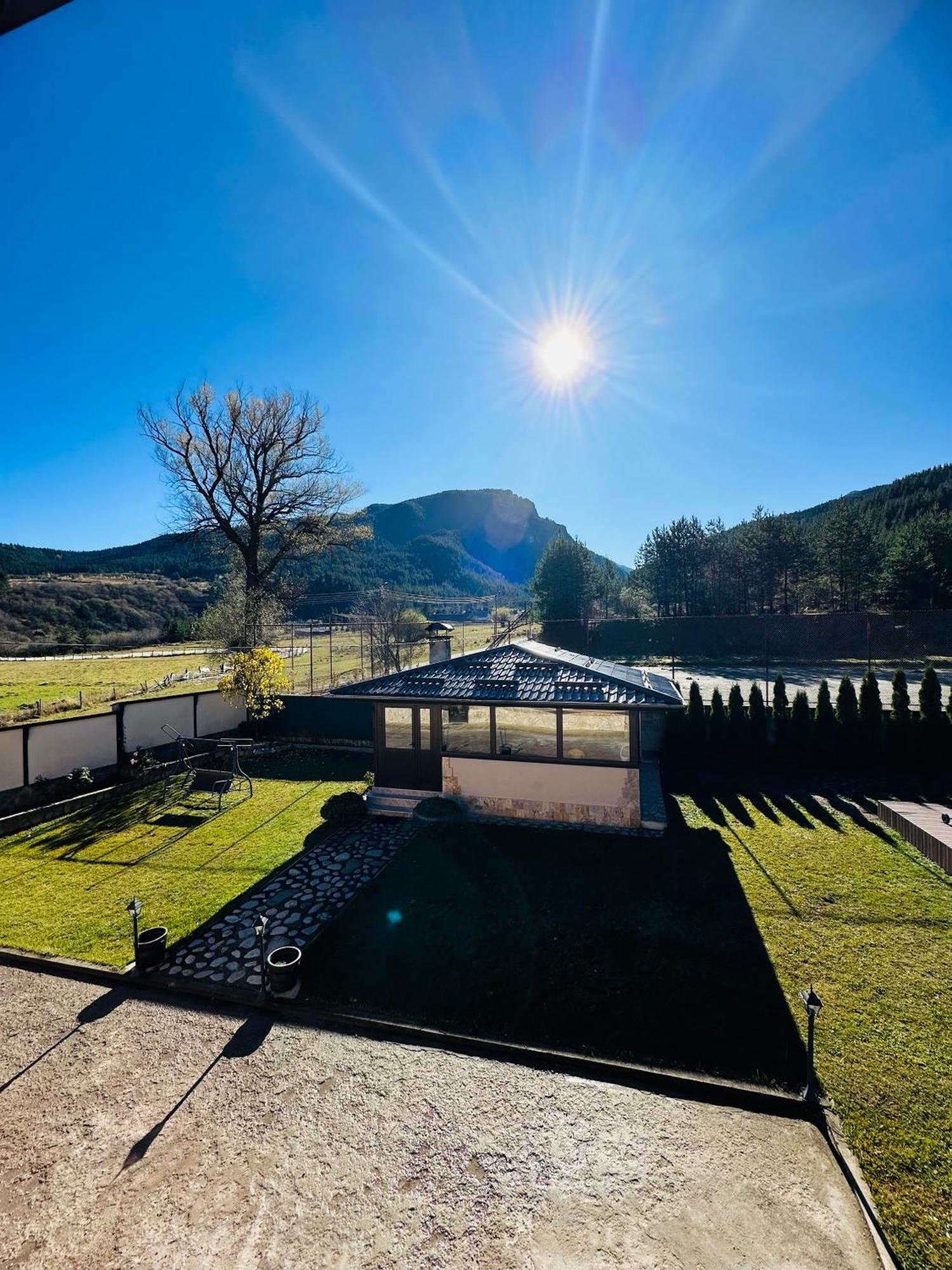 Villa Paradise Beli Iskar Buitenkant foto